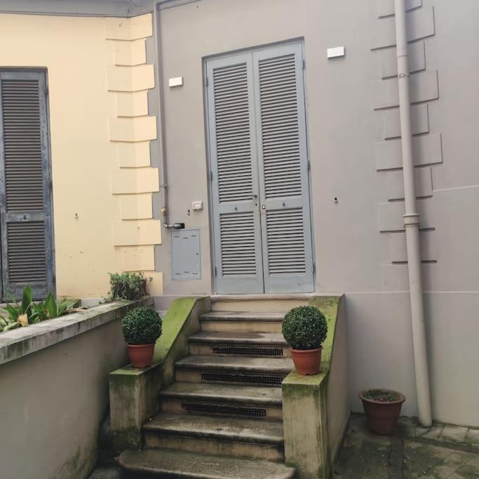 Monolocale Intimo Con Terrazzino Milão Exterior foto